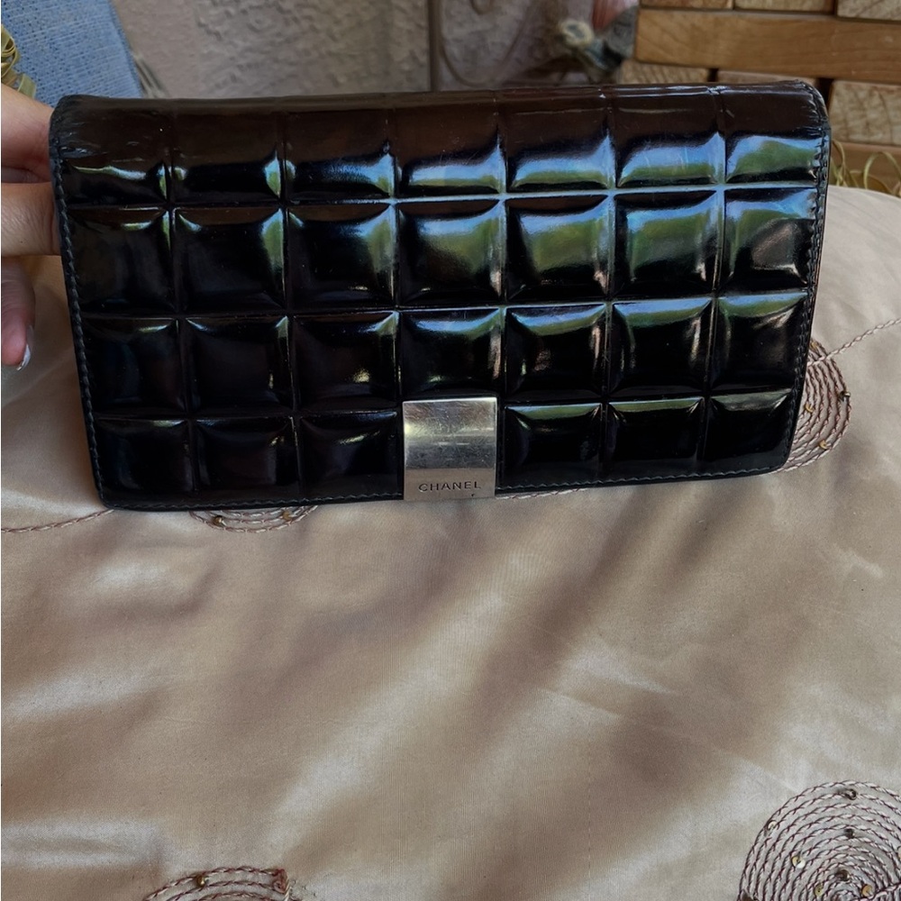 CHANEL Black Patent Leather wallet